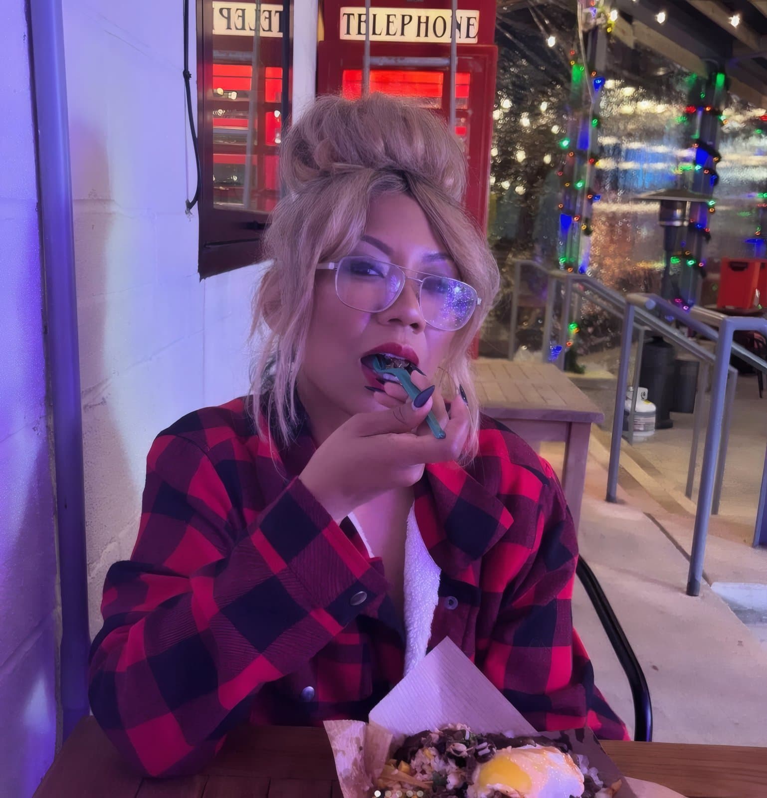 Sheryll Wade off stage enjoying dinner in Raleigh North Carolina